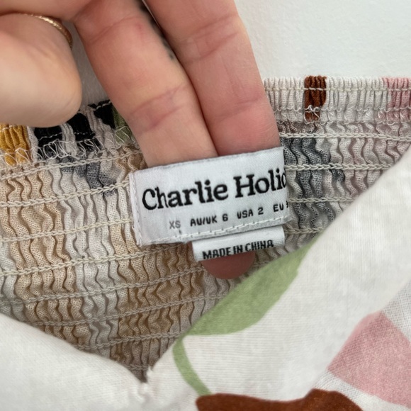 Charlie Holidays Crop Top - Picture 2 of 2